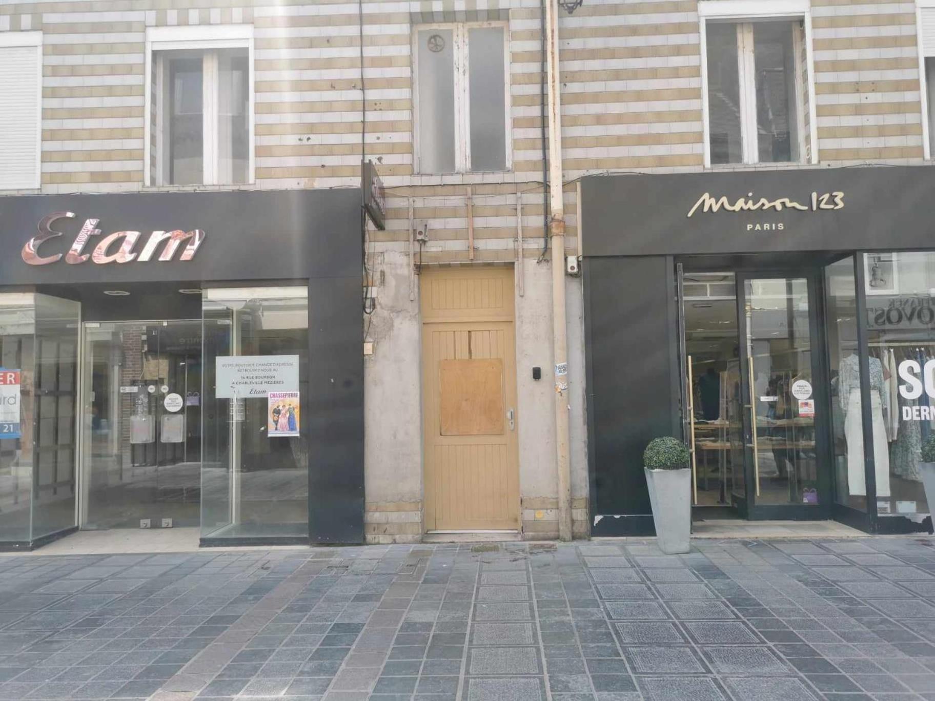 Le Bourbon Hypercentre Apartment Charleville-Mezieres Bagian luar foto