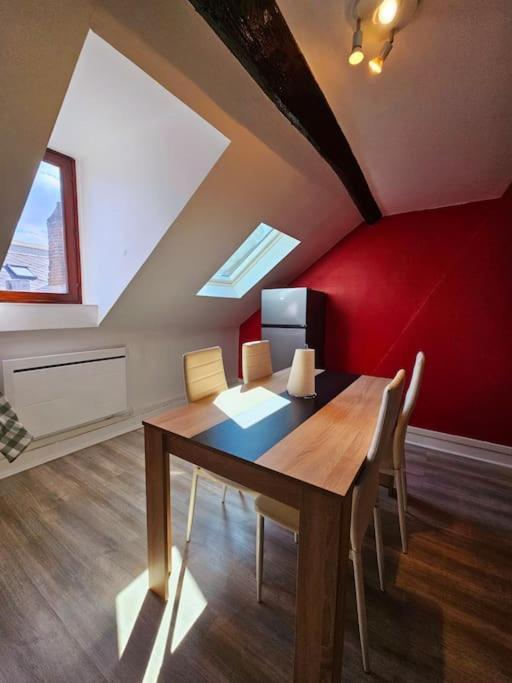 Le Bourbon Hypercentre Apartment Charleville-Mezieres Bagian luar foto
